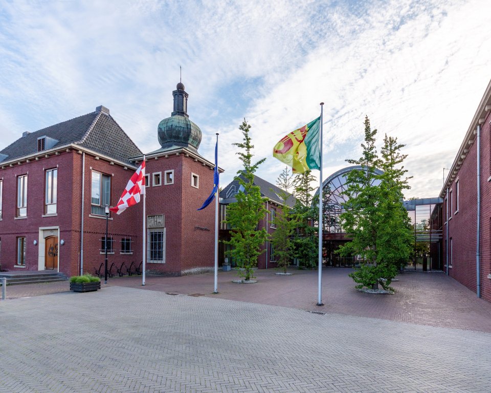 Foto: Gemeenteraad Heeze-Leende ziet oplopend tekort in meerjarenbegroting