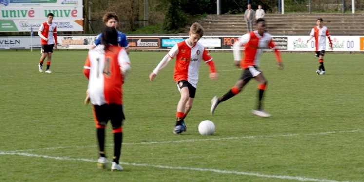 Foto: SV Epe Paastoernooi 2026 feestelijk van start op Sportpark De Wachtelenberg