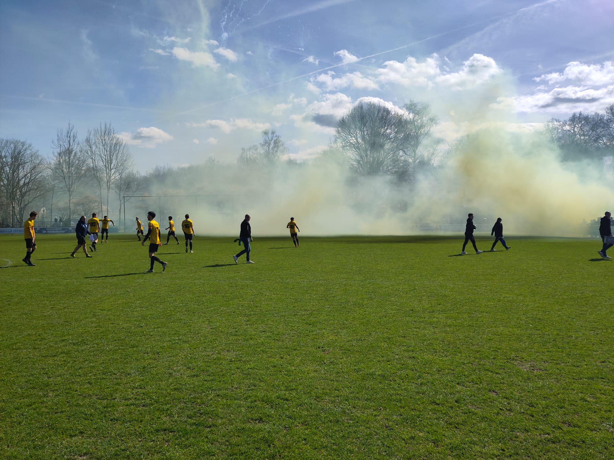 Foto: VIOS zakt voor herexamen tegen SV Epe en laat periode aan OWIOS