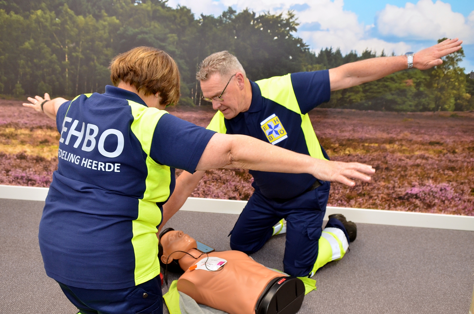 Foto: Reanimatiemarathon in Heerde moet meer mensen leren levens redden