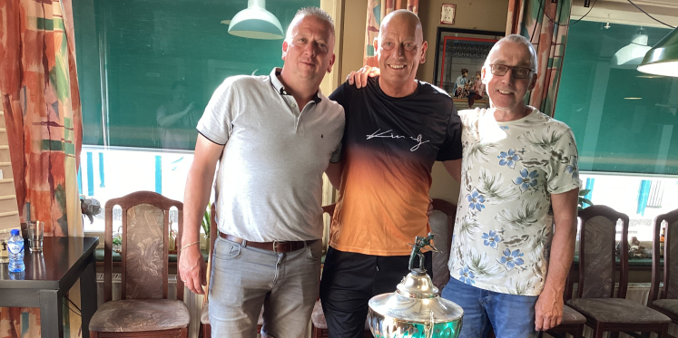 Foto: Emsternaar Johnny Krijgsman wint Tien over Rood toernooi Emst