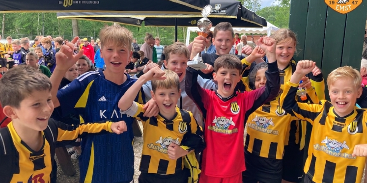 Foto: Sportiviteit en plezier staan centraal tijdens spetterend jeugdtoernooi v.v. Emst