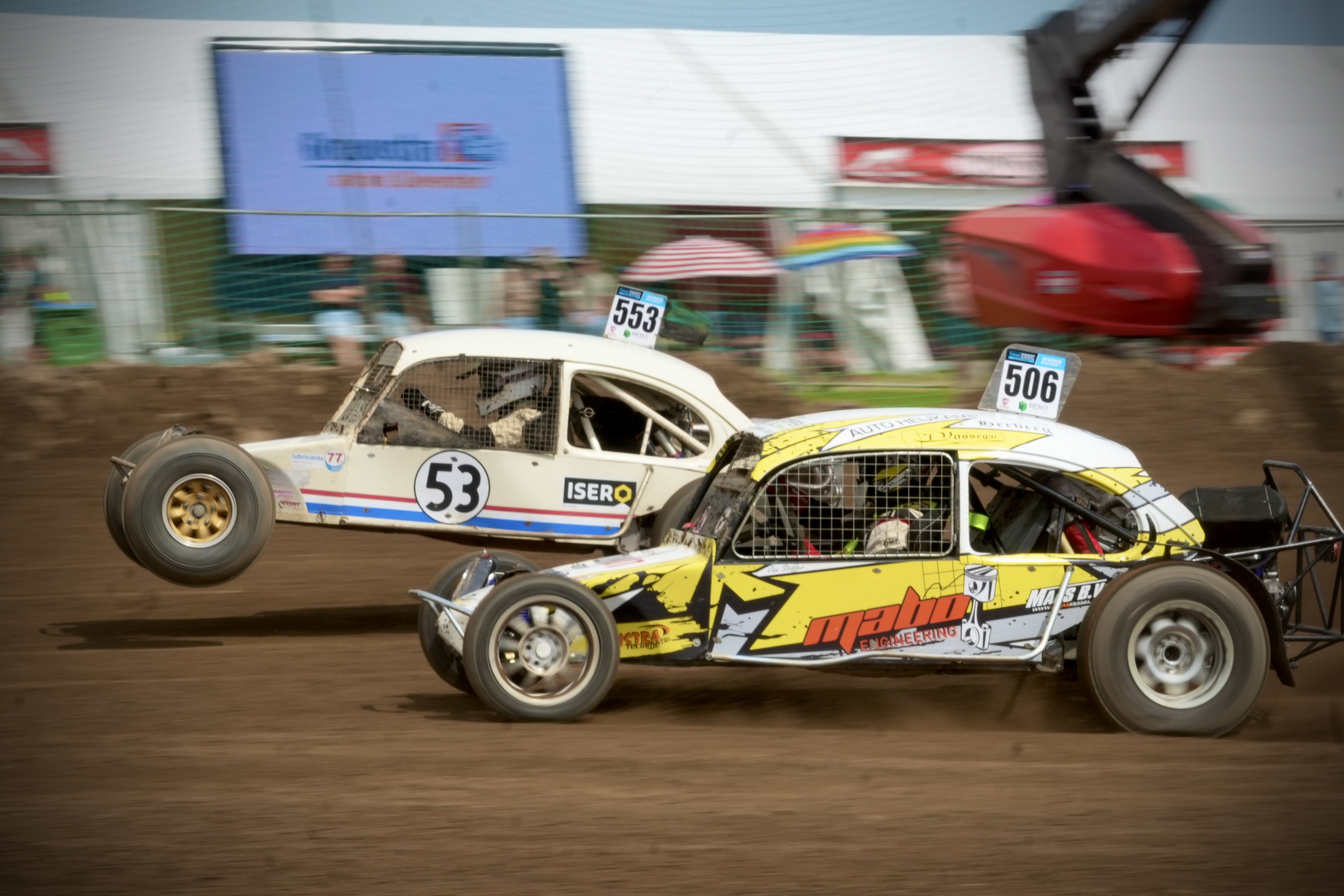 Foto: Internationale autocrosstop strijkt neer in Terwolde tijdens Autocross Masters