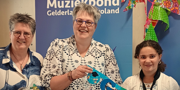 Foto: Geslaagden bij Muziekvereniging Wilhelmina Spankeren
