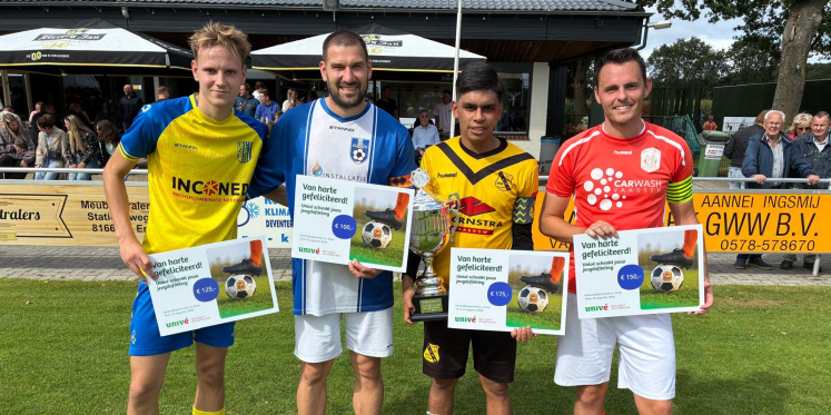 Foto: Vios Vaassen pakt de winst tijdens geslaagde slotdag van 16e Univé Hanendârptoernooi v.v. Emst