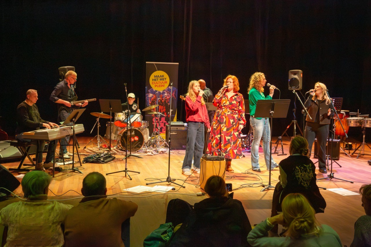 Foto: De Buurtband voor volwassenen in Heerde