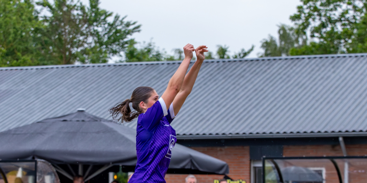 Foto: Regio ’72 begint competitie sterk met overwinning op KV Huizen