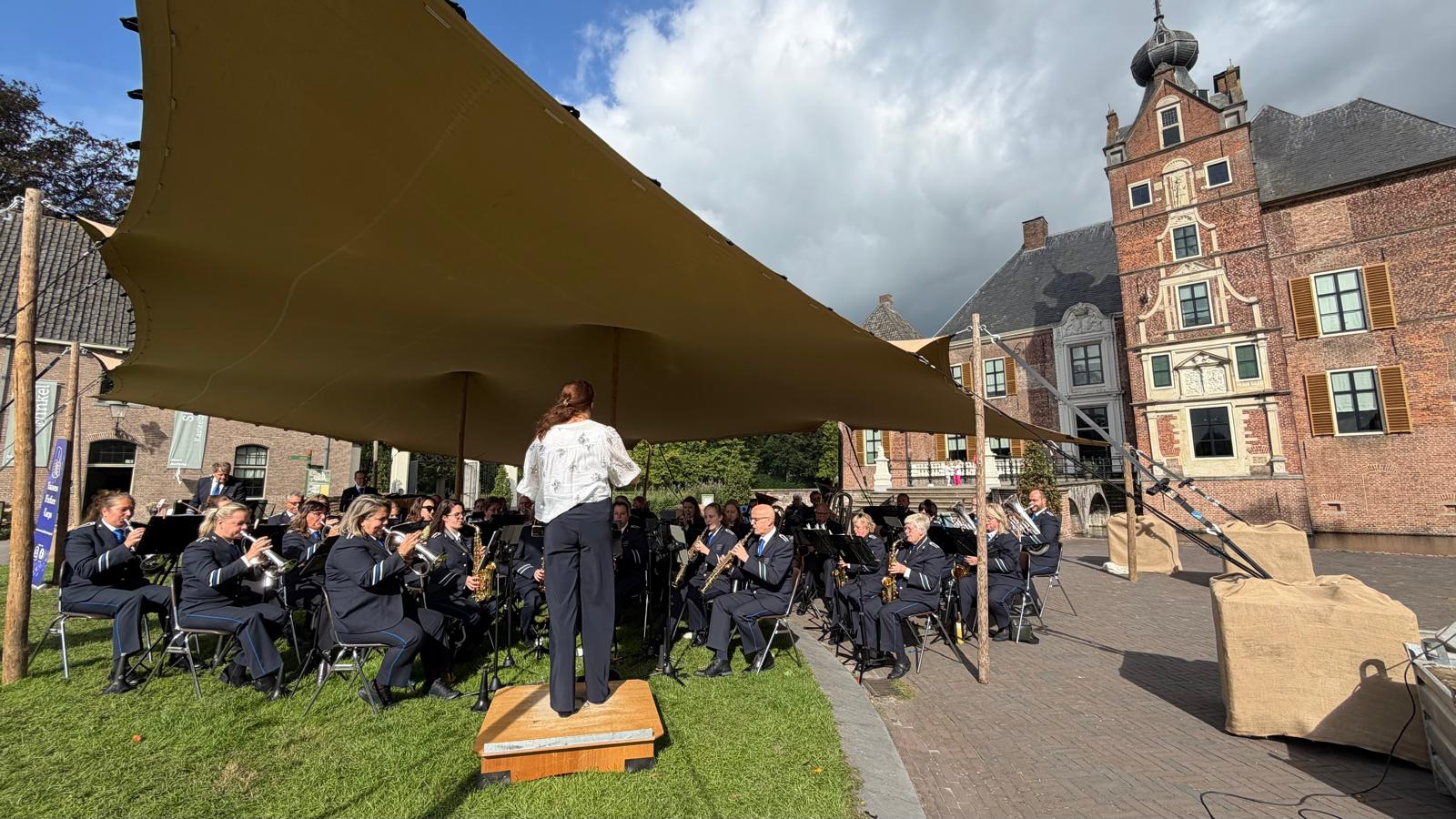 Foto: Vaassens Fanfare Corps sluit zomertour af