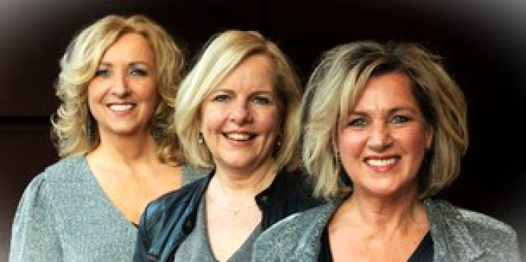Foto: Edge en Hanzestadband in Muziekkoepel