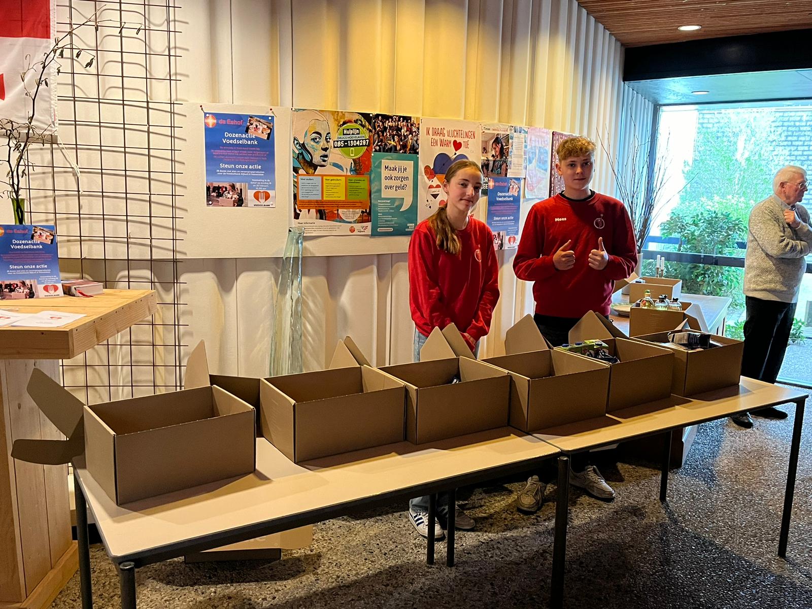 Foto: Inzameling voor Voedselbank Elburg-Oldebroek bij Plus Supermarkten