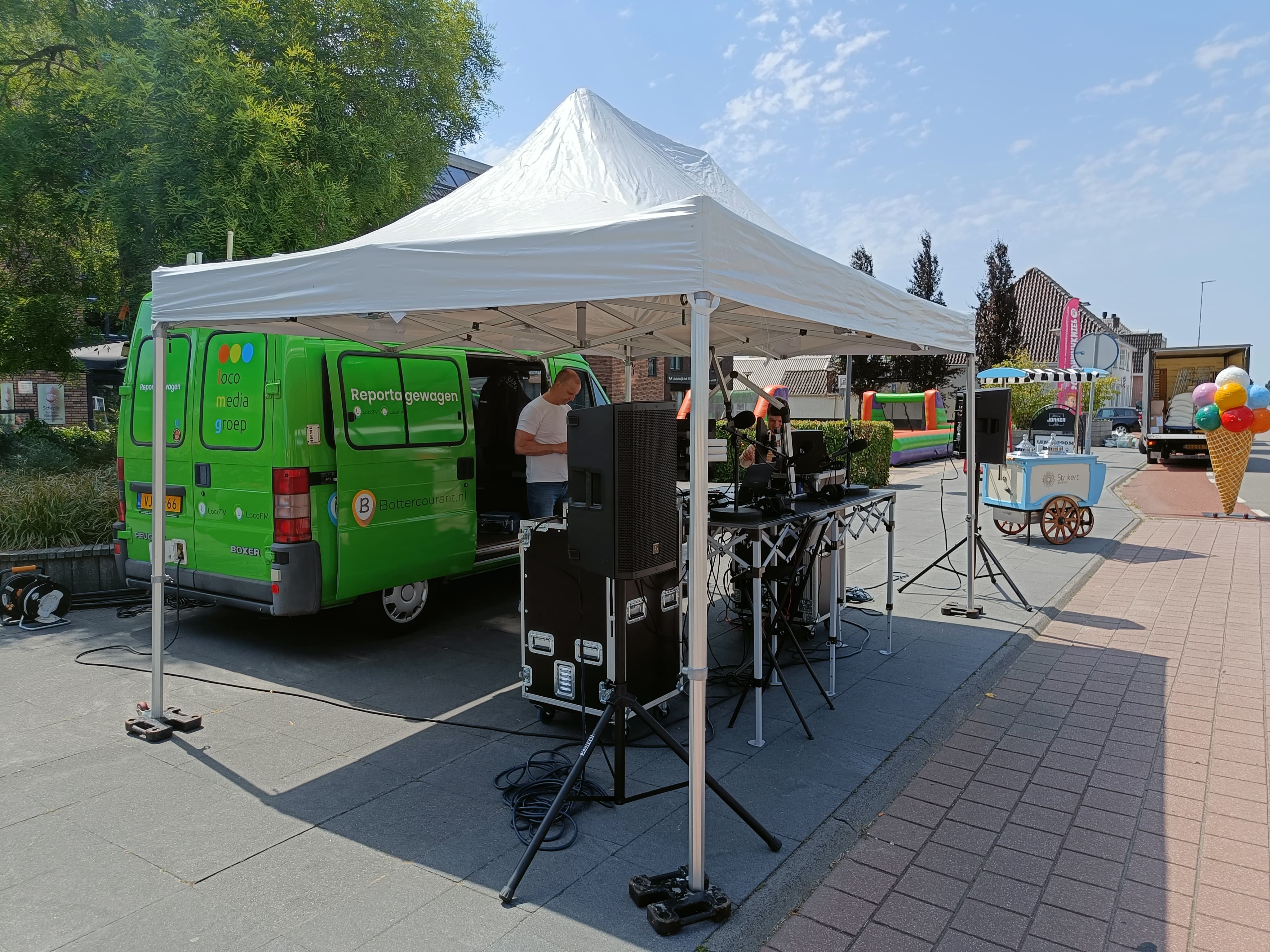 Foto: Loco Media Groep live vanaf de Broekermarkt