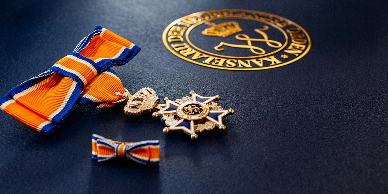 Dit is waarom vandaag duizenden mensen een lintje krijgen