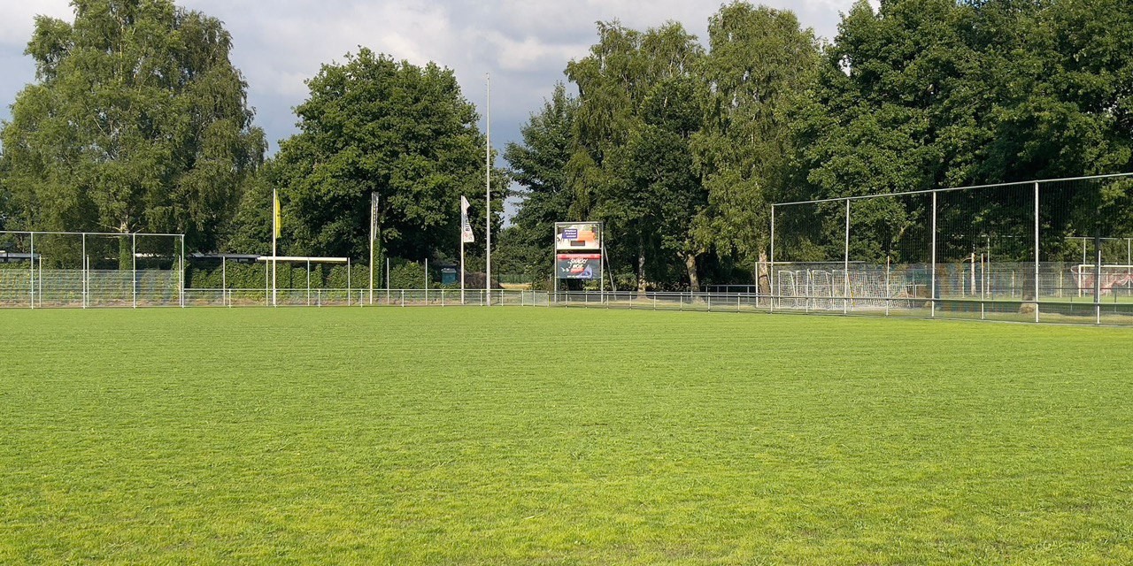 Foto: Ajax naar Hulshorst? Ja, maar de mat moet eruitzien als een biljartlaken