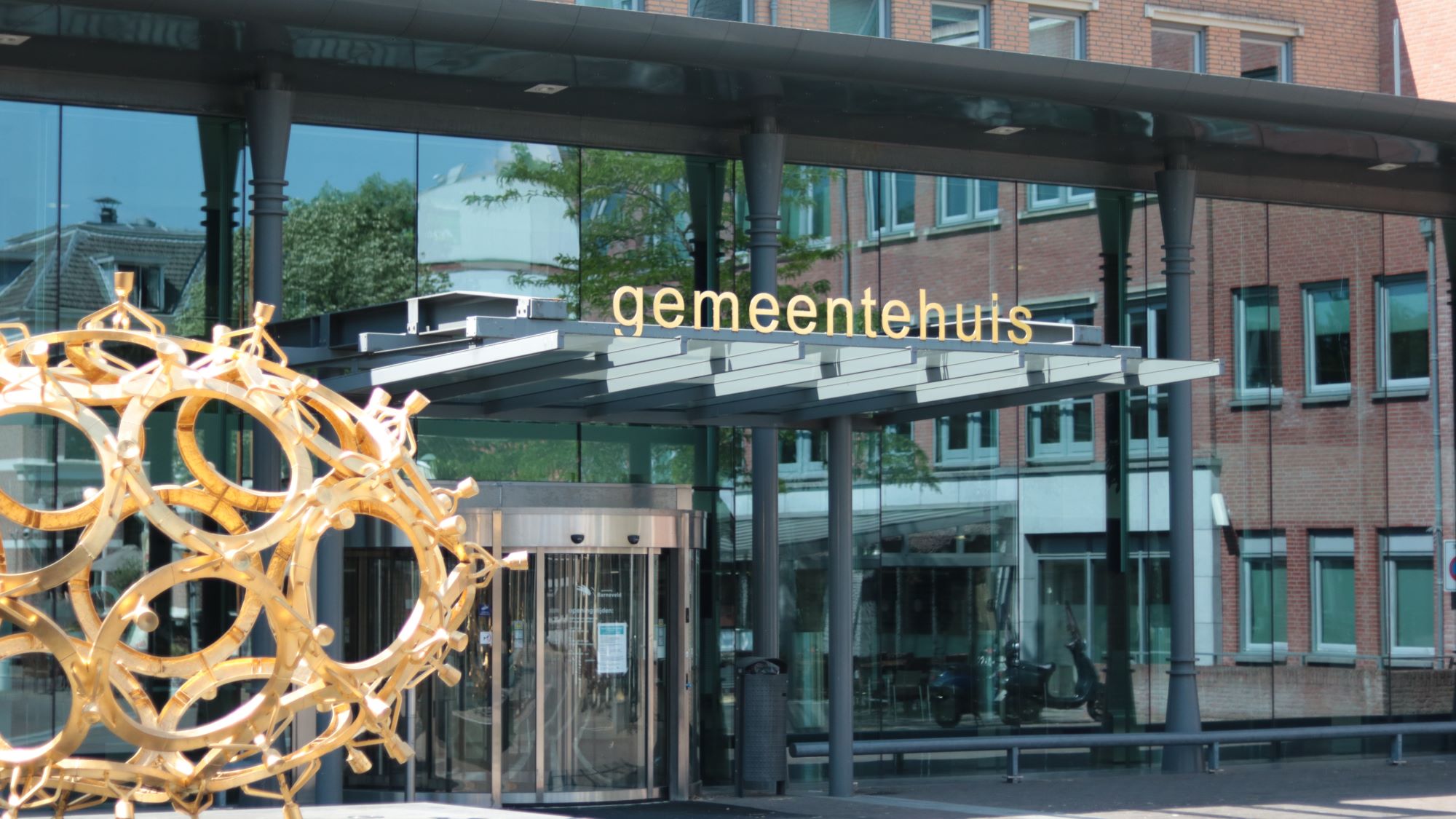 Foto: Geen stapels formulieren meer: Barneveld gooit minimahulp op de schop