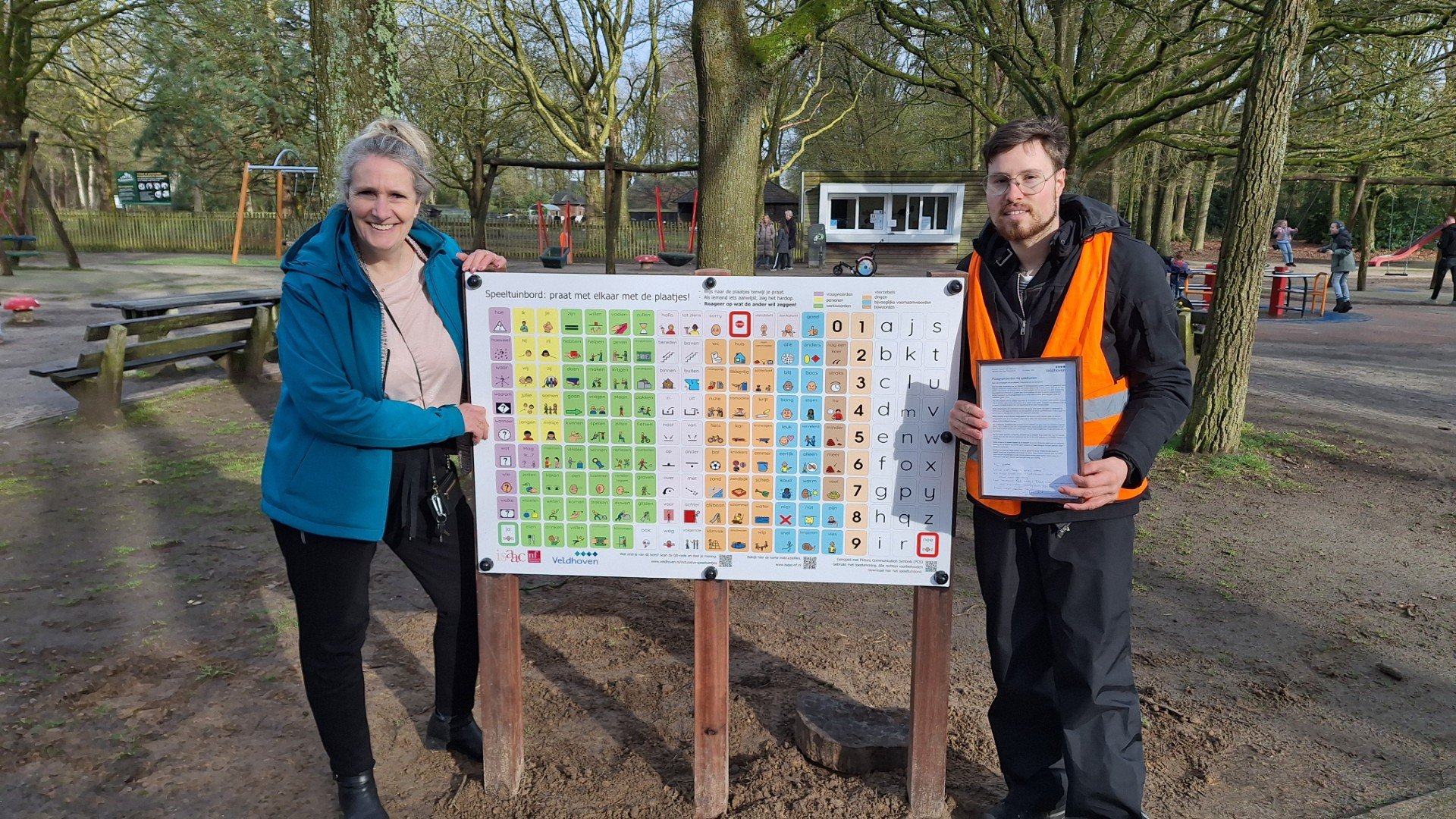 Foto: Pictoborden in Veldhoven helpen kinderen met taalachterstand makkelijker leren spelen