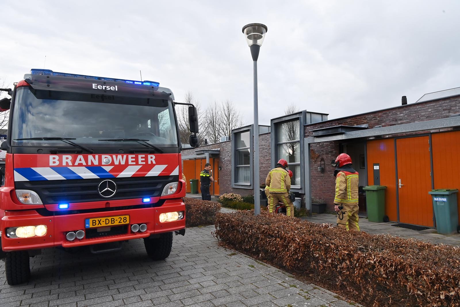 Foto: Bewoonster en hond op tijd uit woning na brandmelding in Eersel