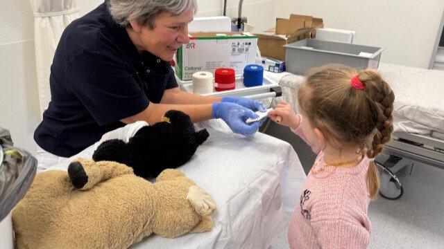 Foto: Derde editie Teddyberenziekenhuis in MMC Veldhoven weer groot succes