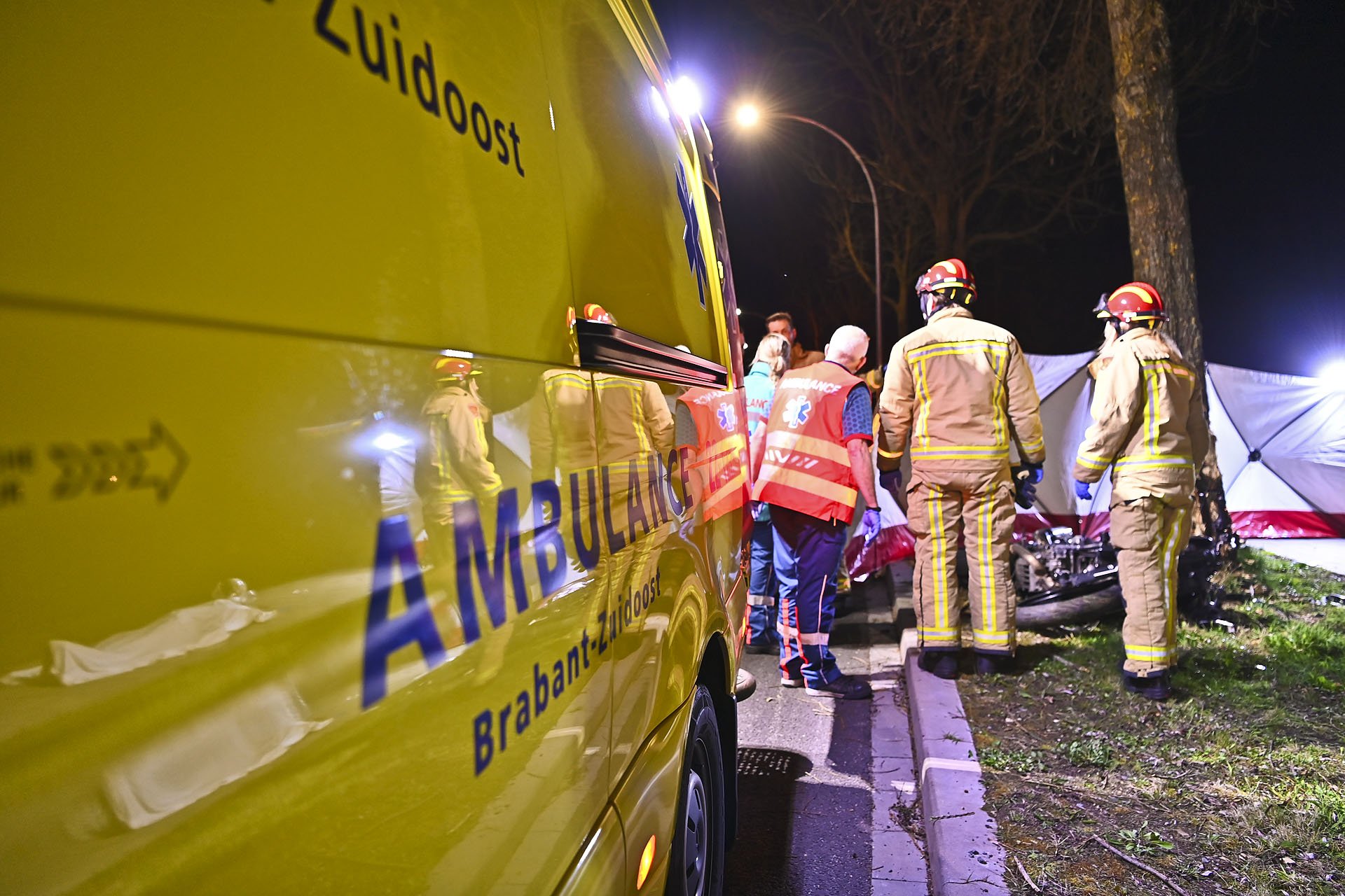 Nieuws van bij ons - Motorrijder (24) overleden na ernstig ongeval op Dommelseweg in Valkenswaard
