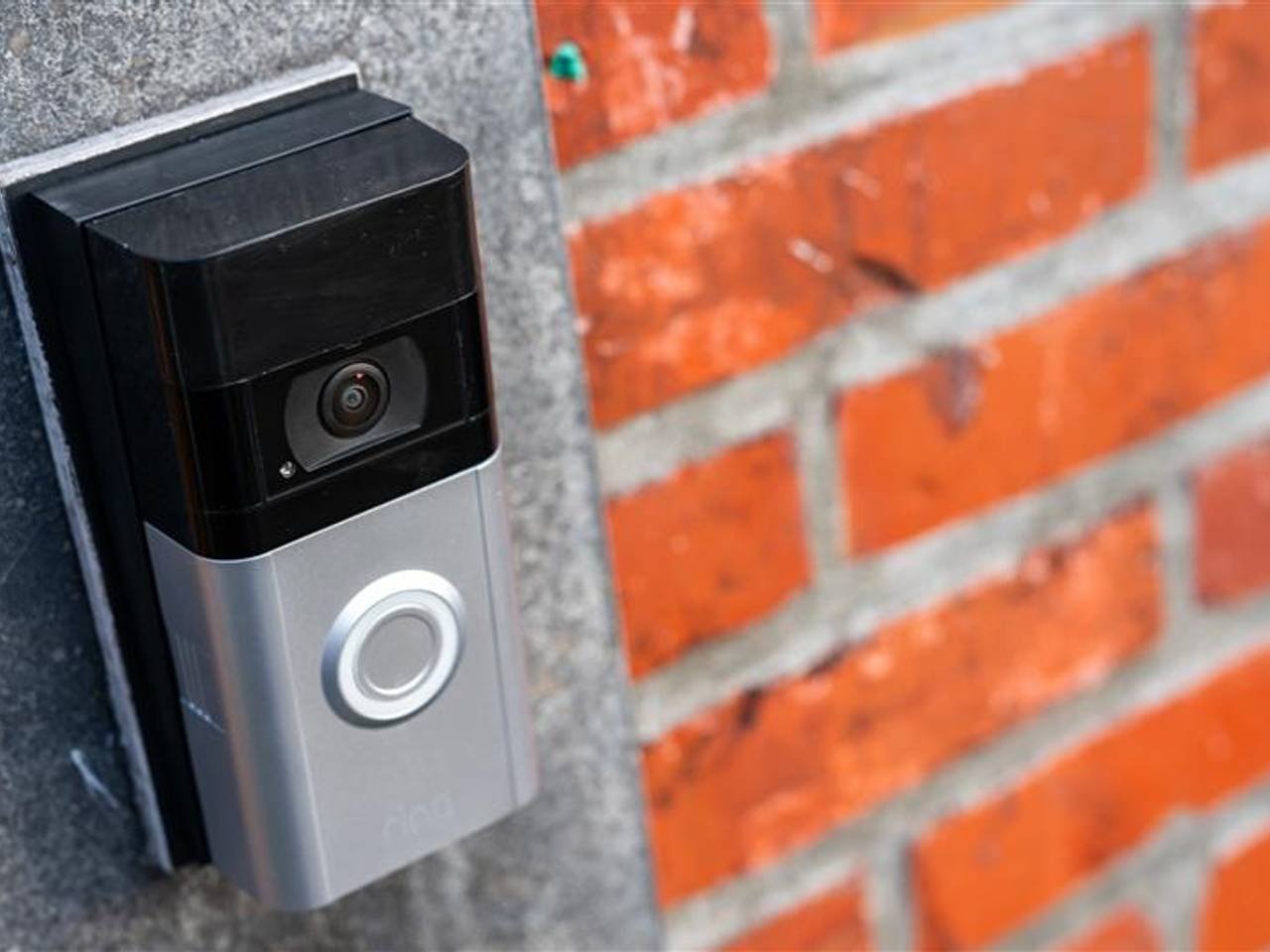 Foto: Deurbel legt vast hoe man zich in tuin bevredigt en buurjongen (8) bedreigt