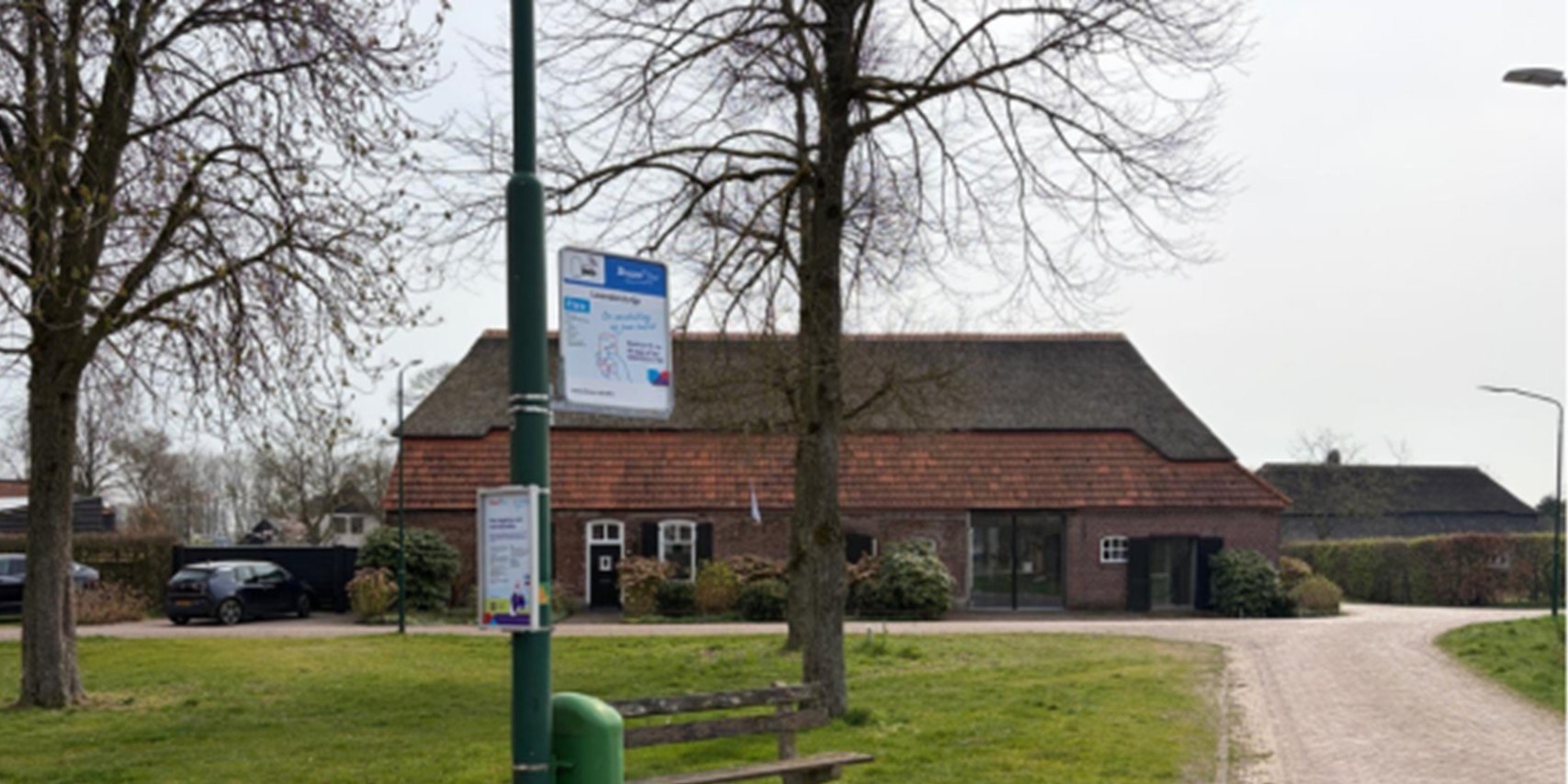 Foto: Vier Bravoflex-opstapplaatsen in Heeze-Leende