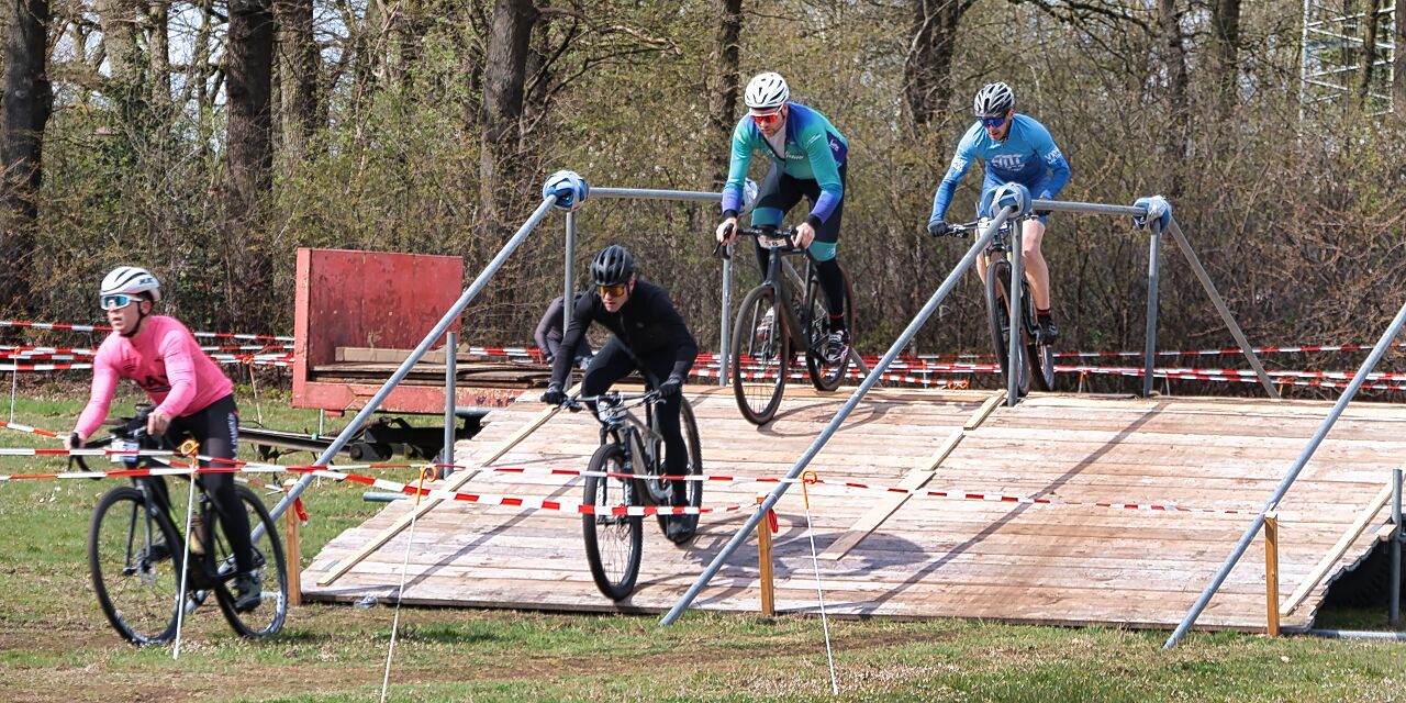 Foto: Tweede editie Veldcross Soerendonk opnieuw een succes