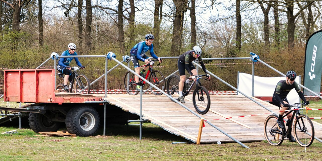 Foto: Tweede editie Veldcross Soerendonk opnieuw een succes