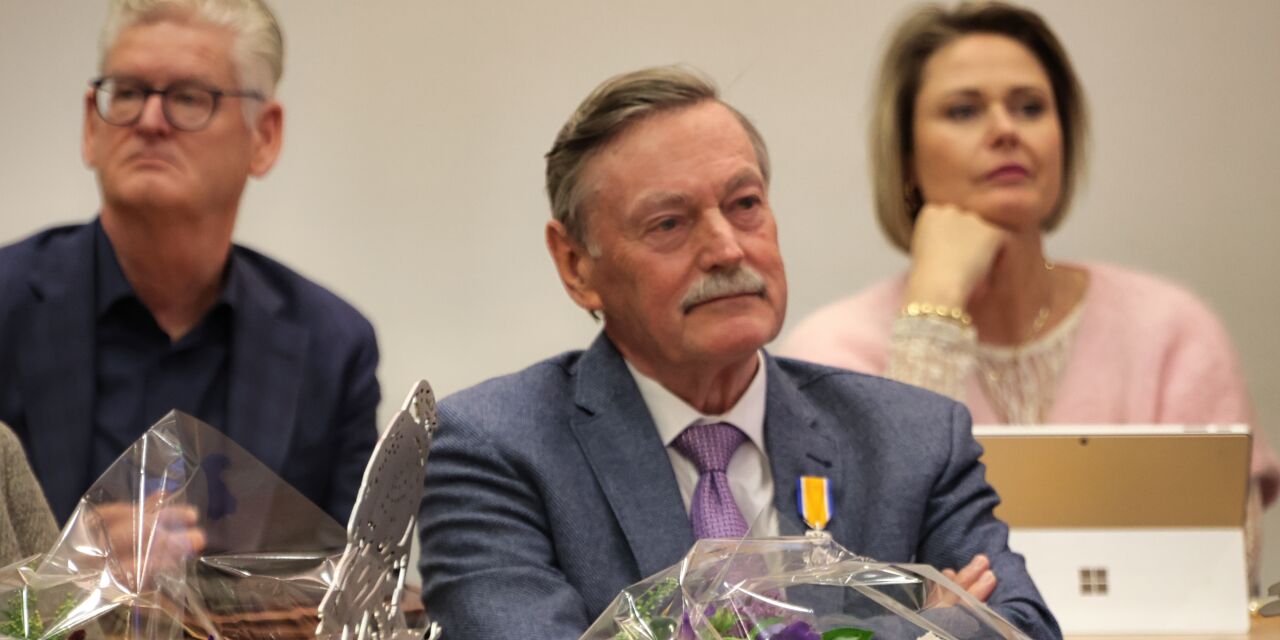Foto: Twee raadsleden gemeente Valkenswaard Koninklijk onderscheiden