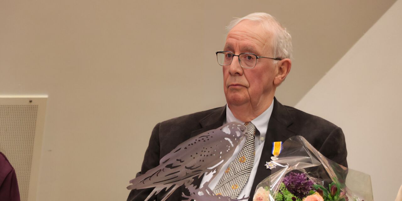 Foto: Twee raadsleden gemeente Valkenswaard Koninklijk onderscheiden