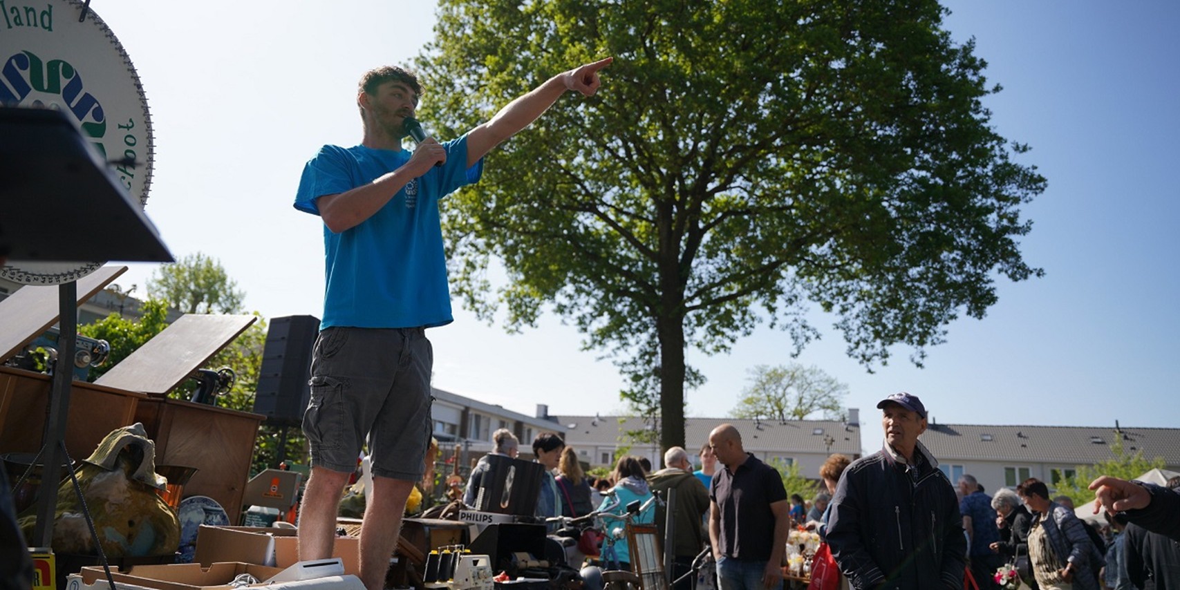Foto: 3 mei: Rommelmarkt in Budel-Schoot