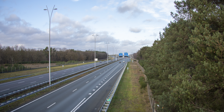 Foto: A2 dicht tussen Eindhoven en Weert in weekend van 24 april