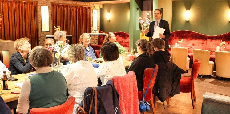 Foto: Gemeentelijke vrijwilligerspenning voor drie vrijwilligers Technika10