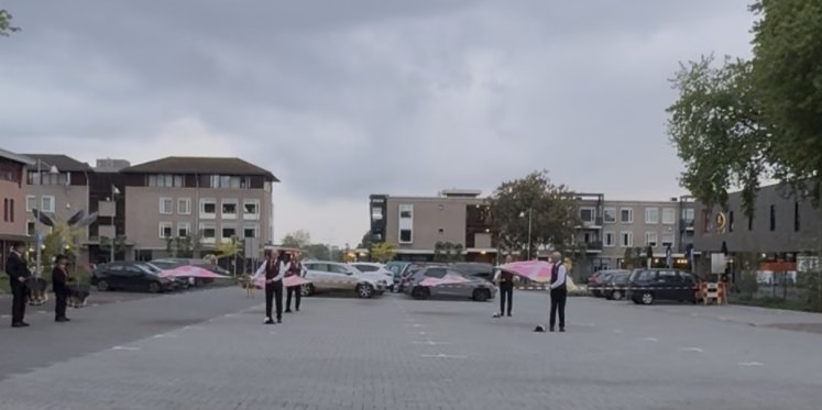 Foto: Drukbezochte Dodenherdenking in Reusel