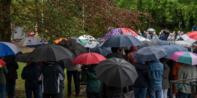 Foto: Dodenherdenking in Heeze met belangrijke rol voor jeugd