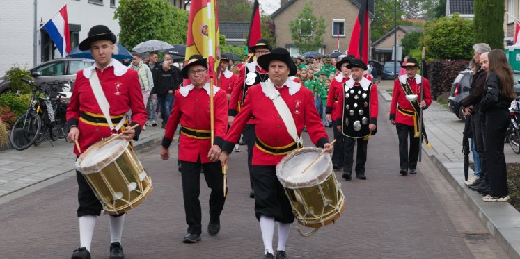 Foto: Dodenherdenking in Veldhoven in beeld