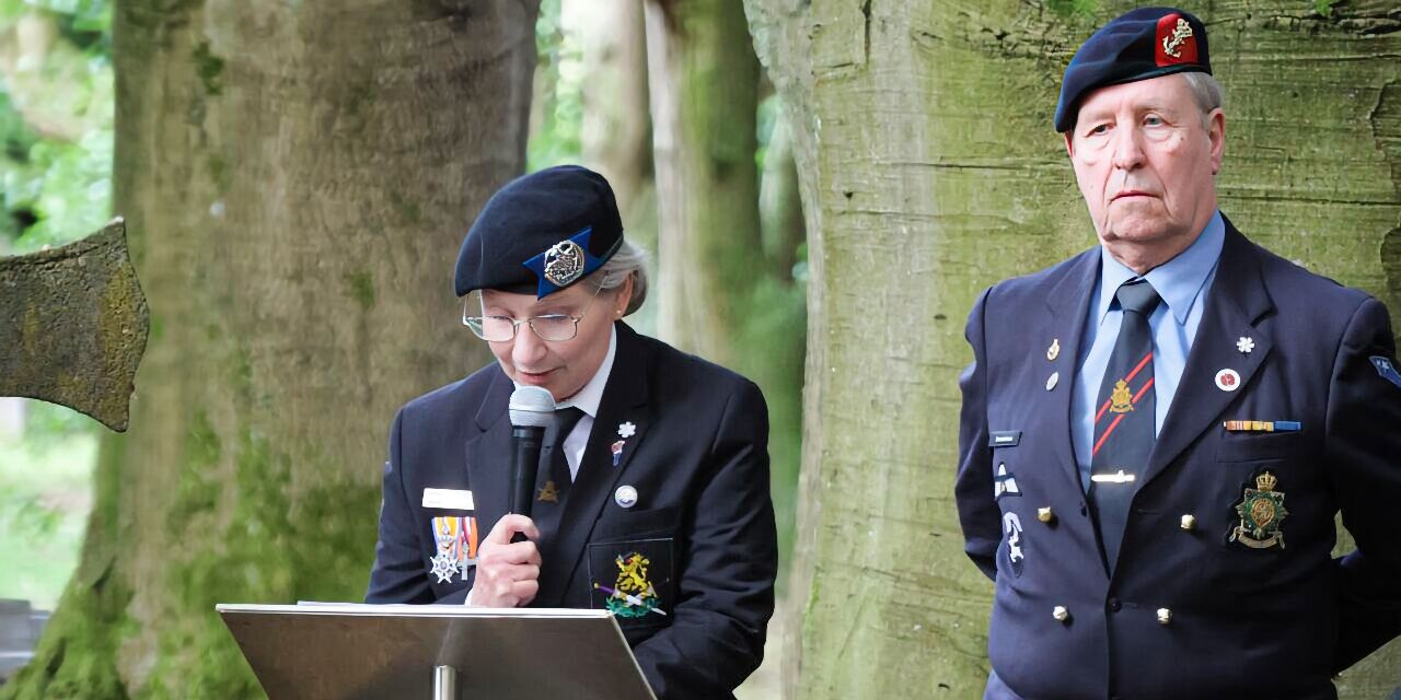Foto: Herdenking oorlogsslachtoffers Valkenswaard en onthulling plaquette Jean Descubes