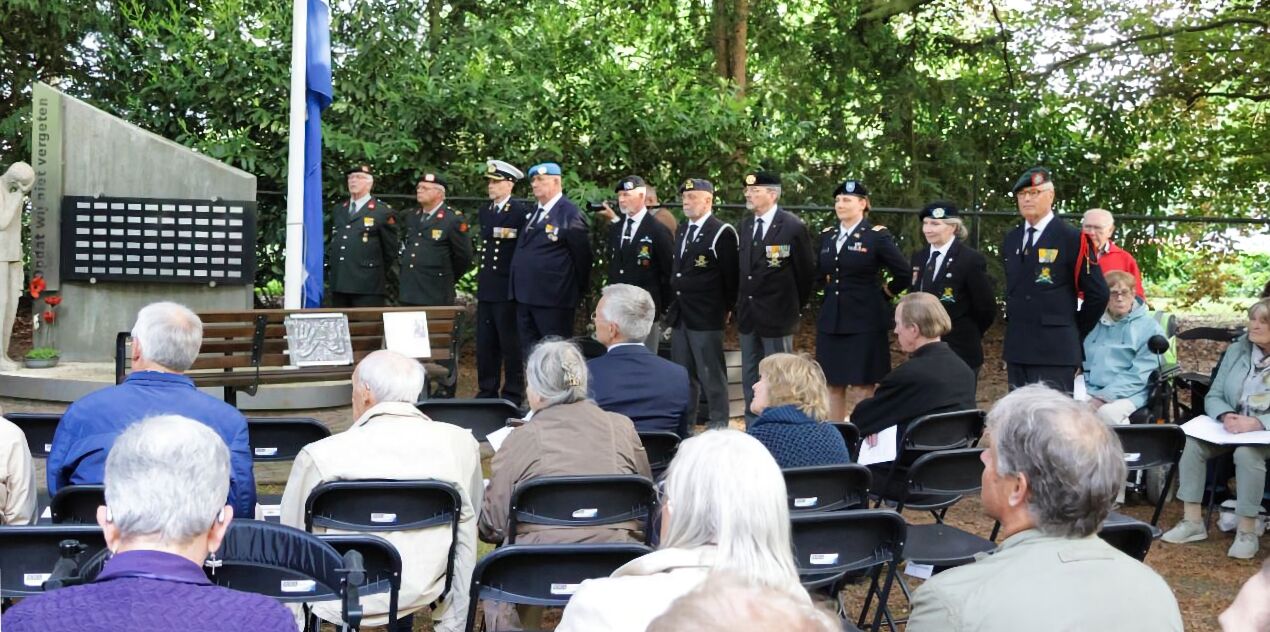 Foto: Herdenking oorlogsslachtoffers Valkenswaard en onthulling plaquette Jean Descubes