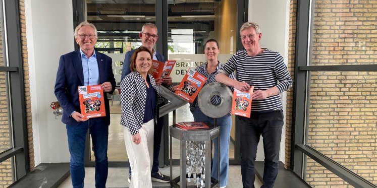 Foto: Vijf theaters in Brainportregio ontwikkelen nieuw internationaal magazine voor 'No Dutch Required'-voorstellingen