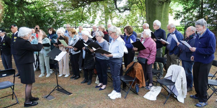 Foto: Herdenking oorlogsslachtoffers Valkenswaard en onthulling plaquette Jean Descubes