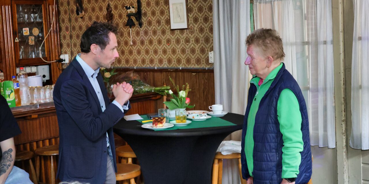 Foto: Gemeentelijke vrijwilligerspenning voor Astrid Peeters