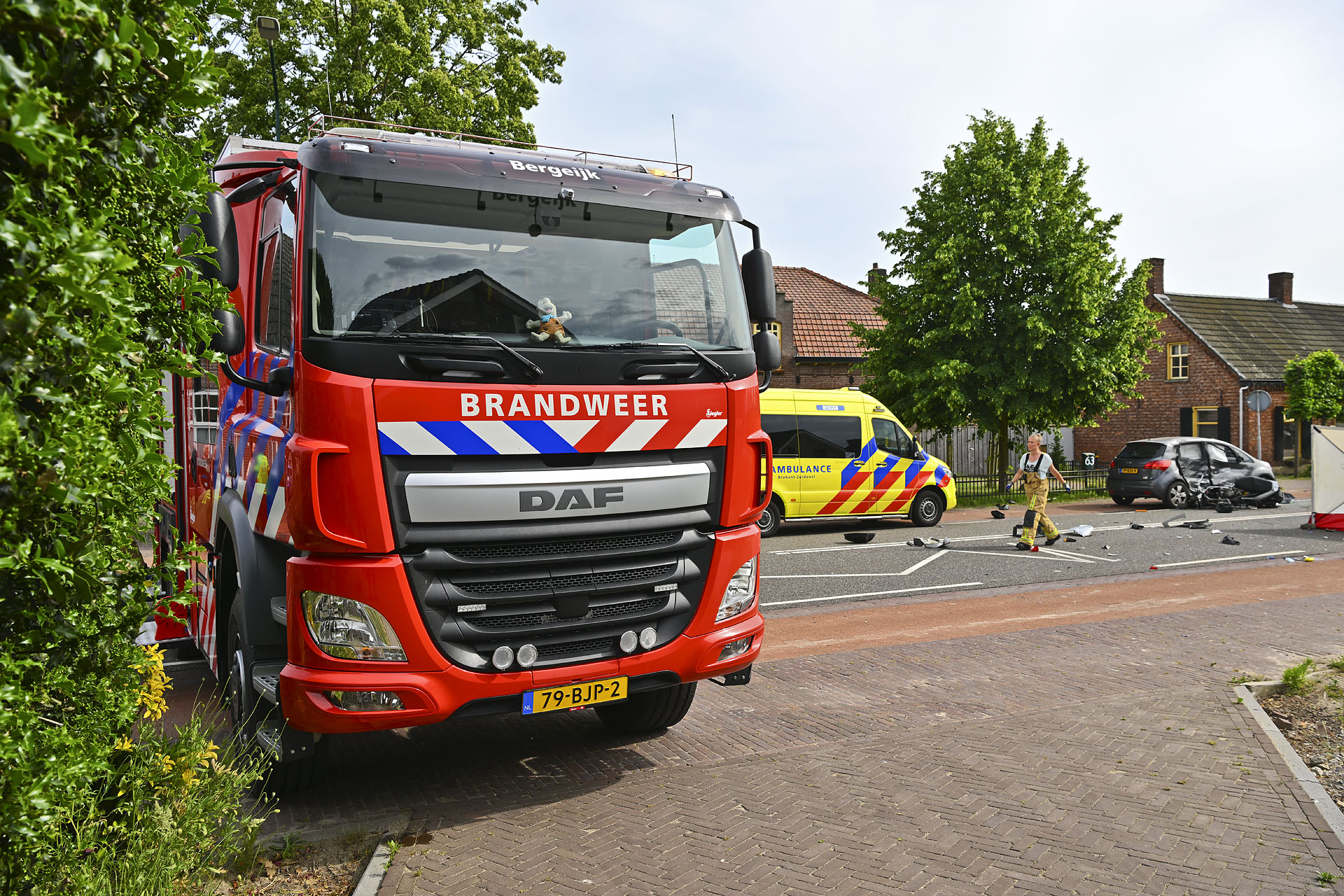 Foto: Motorrijder overleden bij zwaar ongeval in Bergeijk
