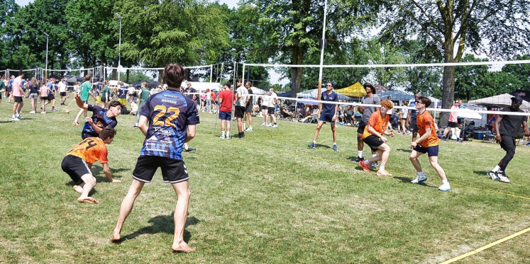 Foto: Recordeditie Ledûb Volleybal Festival van start in Budel