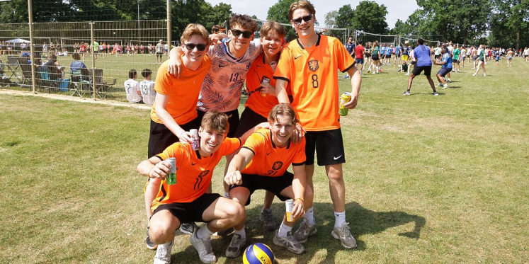 Foto: Recordeditie Ledûb Volleybal Festival van start in Budel