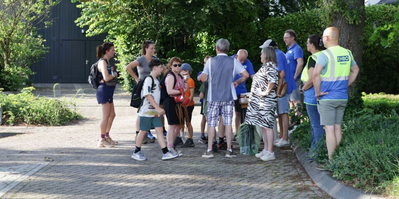 Foto: Avondvierdaagse Heeze afgesloten met warme slotdag
