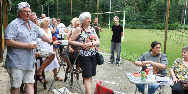 Foto: Gemeentelijke vrijwilligerspenning voor drie vrijwilligers van VVH