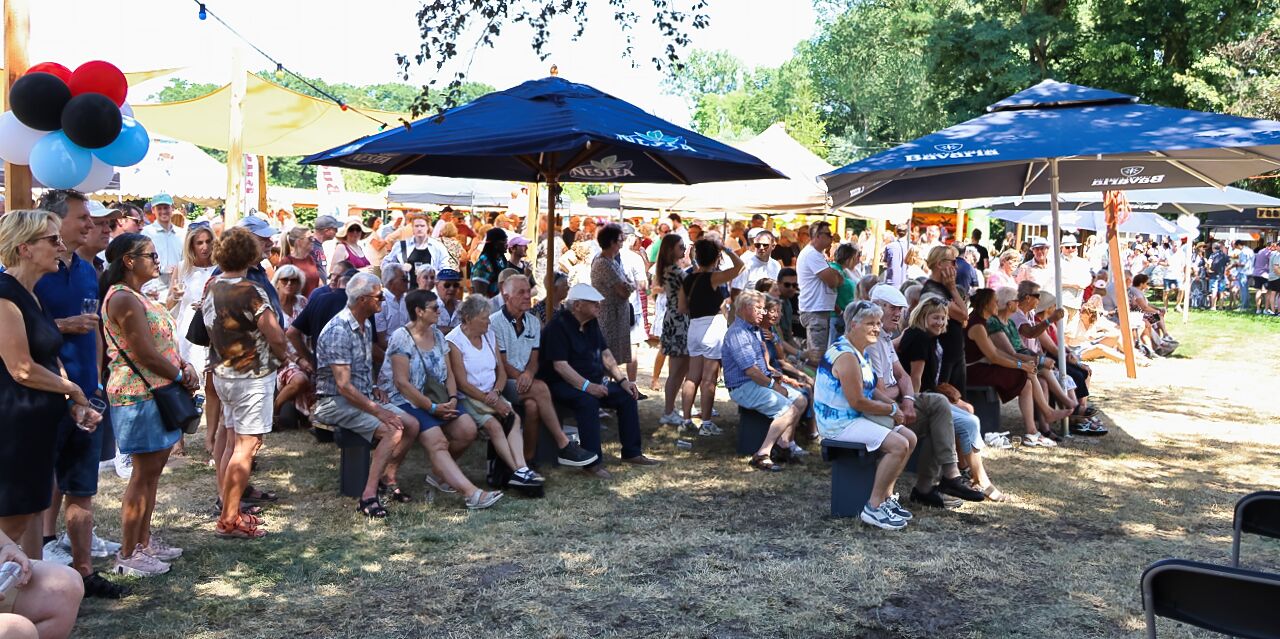 Foto: Warm, druk en gezellig: Bourgondisch Cranendonck trekt veel bezoekers