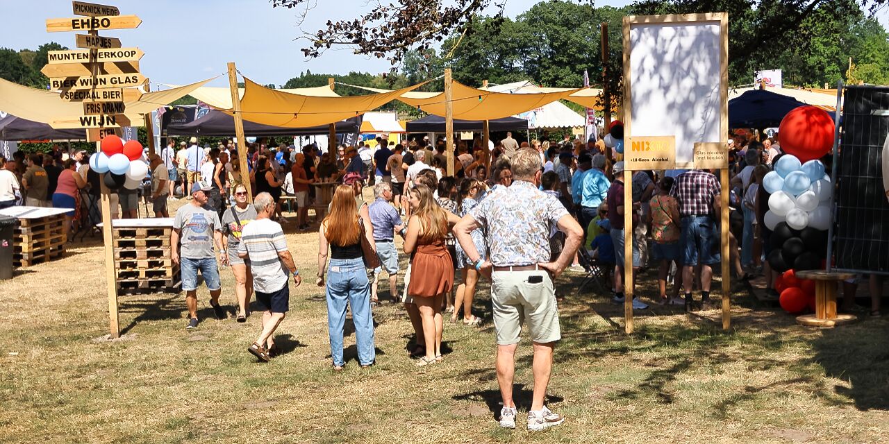 Foto: Warm, druk en gezellig: Bourgondisch Cranendonck trekt veel bezoekers