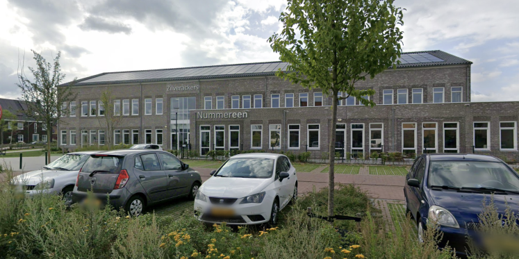 Foto: Brede School Zilverackers in Veldhoven krijgt nieuwe tijdelijke stroomvoorziening