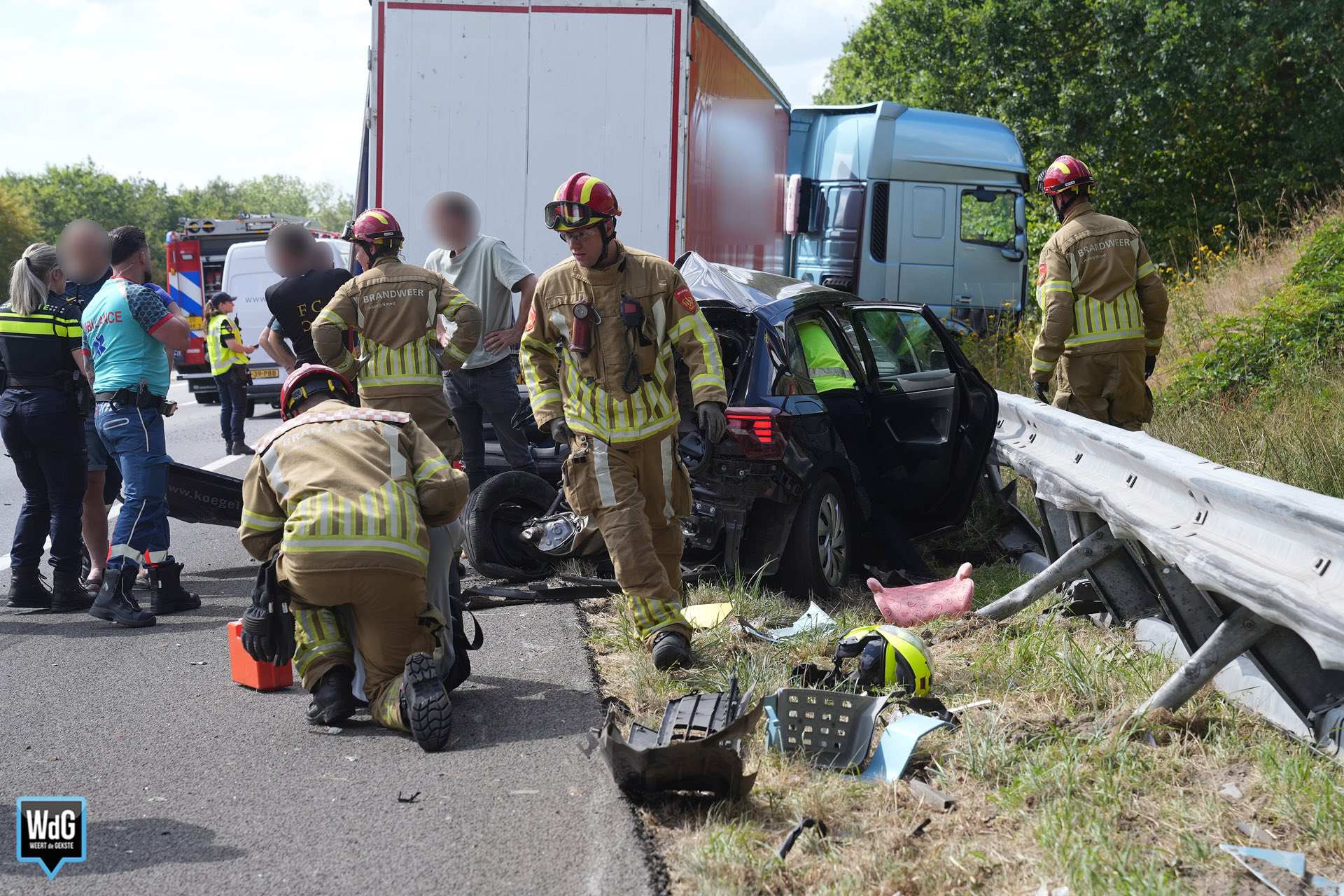 Foto: Ernstig ongeval A2 zorgt voor enorme verkeershinder