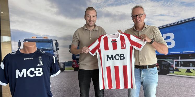 Foto: MCB drie jaar sponsor van voetbalvereniging DOSL