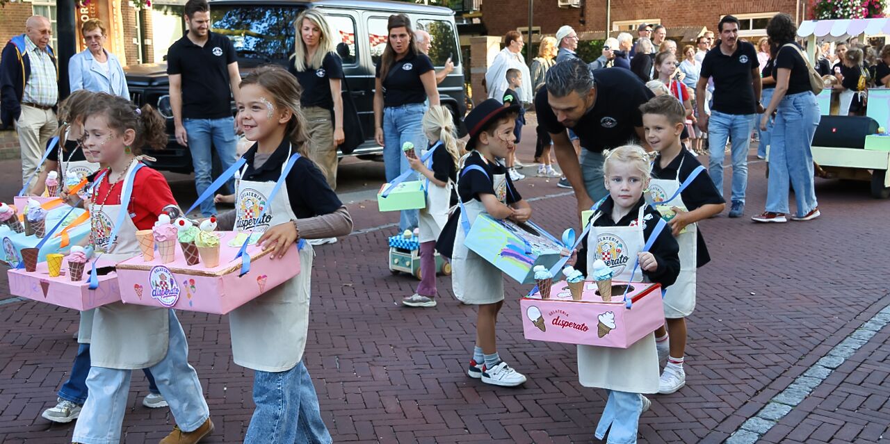 Foto: Kinderparade Heeze schittert met voor het eerst álle groepen